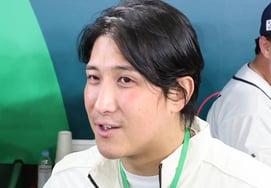 После задержки и развода я стал 'машиной для комментариев'.Хван Джэ Гюн, головокружительная ошибка в произношении 'кёнги' [Превращение.]