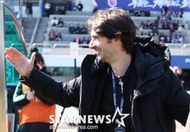 被李正孝主教练挡下，"揭幕战两连冠"坡州队主教练表示，"与K1联赛的有力水原队交锋，取得好成绩" 我为年轻球员感到骄傲。" [坡州县长]