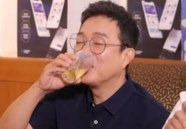 「ユ·ホジョン、酒のせいで家を出た」国民夫婦→『迷惑夫』の奈落..'3度目の飲酒' イ・ジェリョン、妻の11年ぶりのカムバックに水を差す [スター・イシュー]