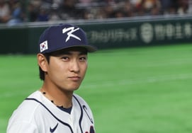 [Фото] 'Ставший темой' гортани Ли Чон Ху