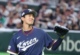 [Một lần thôi] 'Để mình cho các bạn thấy uy lực của tàu ngầm Hàn Quốc'' Go Young Pyo