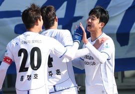 [フォト] キム・ジヒョン『もしもの時は涙が止まらない』