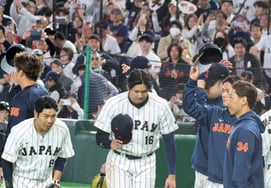 [相片儿] 向韩国球员休息室行注目礼的大谷