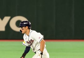 [Chụp ảnh] Kim Joo Won, cú đánh đầu tiên của Hàn Quốc.