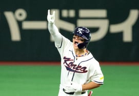 [At one go] DOYOUNG did it!' Kim Do-young turned the tables 1-2 in the bottom of the 6th inning