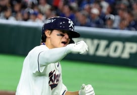 [Chụp ảnh] Kim Do Young lội ngược dòng trong 'Hoan hô đến với dugout'