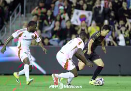 ソン・フンミン「最低評価・シュート1本」4試合連続ゴールなし··· LAFCはクラブ初の「MLS開幕3連勝」