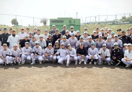 "确认了变厚的选手层。" 李康哲教练也笑了！ "满意度最高"KT春季集训收尾，"金珉锡集训MVP"