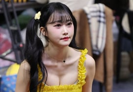 [Chụp ảnh] Jeong Ga Ye và Yang Hyo Jin nhảy cuối cùng