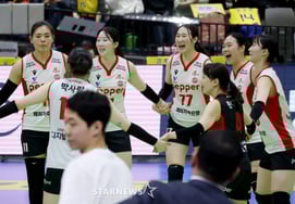 [相片儿] Pepper储蓄银行"梁孝珍退役仪式上的辣椒面"