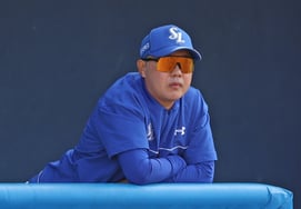 Тренер Пак Джин Ман, который закончил с расписанием лагеря: «Создание резервной копии, как и предыдущая неделя, прошло хорошо, как и планировалось»