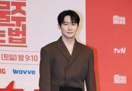 キム・ジュンハン『他とは違うファッションセンス』 [★写真]