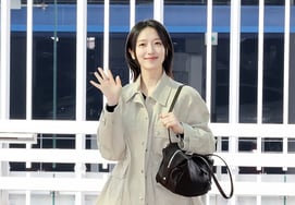 Пё Е Джин «Приветствие свежей улыбкой» [★Фото]