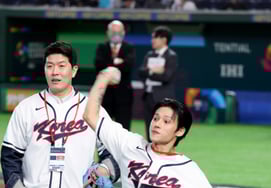 [一度にスッ] 『マイアミの希望を捨てないで』と語ったエイティーズのウヨン、『これくらいなら社会人野球選手だ！』！金炳賢