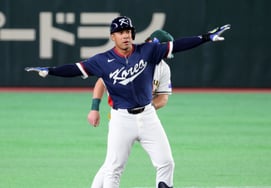 [Фото] Джермей Джонс 'Двойной ударник в 3-м раунде'