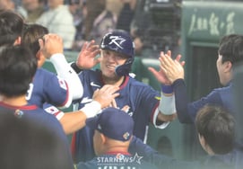 [フォト] 「6回表に得点したパク・ドンウォン」