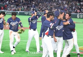 [Chụp ảnh] Các chiến binh Thái cực kỳ cảm động khi 'Vượt qua lỗ kim đến Miami'