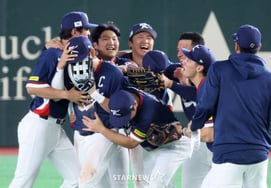 [Photo] I can't show the captain's tears!' Lee Jung-hoo