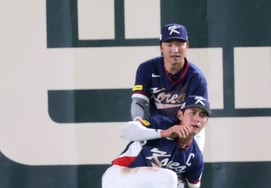 [Фото] Пак Хэ Мин «вызовёт озеро Ли Чжонху»