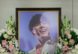 故ヒソン、コンサート直前に突然の死..今日（10日）1周忌