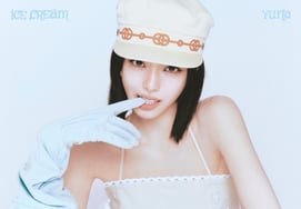ITZYのユナ、初ソロ『Ice Cream』はこんな姿..クールなカリスマ
