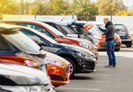 2月の中古車実取引台数が二桁減少、季節要因を考慮しても大幅に減少