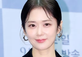 実は昨年、専属契約を「破棄」していたことが判明した..チャン・ナラ、冤罪の弁明ではなく「弔意が先」との姿勢 [公式]