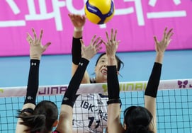 [フォト] ユク・ソヨン『執念のアイコン』