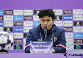 Разница на уровне "серьезно" между корейским и японским футболом "Чудо, что Корея побеждает Японию..." Высказывания мнений режиссера Чон Кён Хо, которые были непосредственно связаны