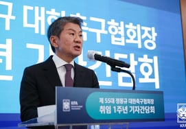 郑梦奎会长眼中的"韩国代表队人气下降"是为什么？ "虽然孙兴慜等海外派球员的暴露有所减少，但最终还是怪我们协会" [现场一问一答]