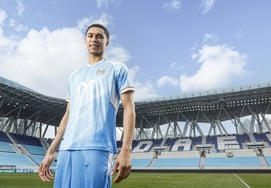 201厘米英国前锋登陆K联赛 德库斯:"将为晋级做出贡献"