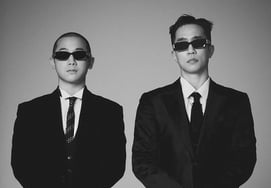 マイティマウス、故ヒョンソン1周年追悼公演のMCに参加