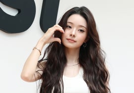 偽ブランド品を着ていたフリジア、ギャラクシーを侮辱する論争が再燃した [総合]