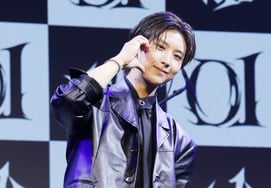 ケビン・パク、アイドルポーズを少し [★写真]