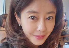 43-летний каменщик Ли Джи Хён признался в шоке "Больше 10 имплантов...Без зубной одежды" [человек.]