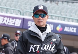 [相片儿] 金泰汉教练"看看KT的飞翔"