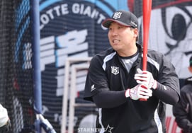 [Chụp ảnh] Kim Hyun Soo: Tôi sẽ chuyển đề nghị từ chức'