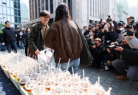 Sự quan tâm dành cho sự kiện cà phê của đạo diễn Jang Hang Joon [★Ảnh]