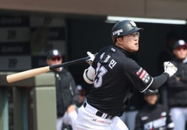 [Фото] Хо Гён Мин «проталкивает как следует»