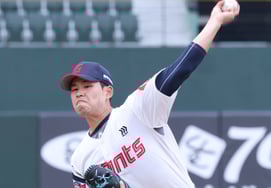 [Photo] Kim Jinwook's "Straightforward"