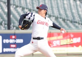 [相片儿] 洪民基'狙击手的眼神'