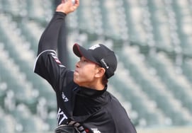 [Chụp ảnh] Kim Min Soo 'ném bom từ trên cao'