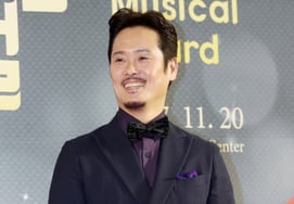 Незадолго до начала занятий в Хондэ я влюбился.«Обвинение в сексуальном насилии» Нам Кён Чжу в конце концов 'снятие с должности' [Всплывающие подсказки]