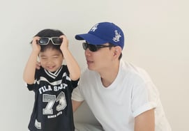 'Hong Hyunhee ♥' Jason đóng cửa sổ chat trong lúc chia sẻ quần áo cho em bé'Xin lỗi nha'" [Star Issue]
