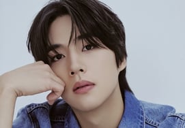 02年生的赵翰洁，《红小姐》=第一部主演作品"担心会给大前辈们添麻烦，很紧张" [采访①]