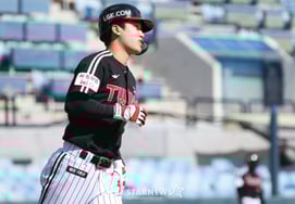 [フォト] ク・ボンヒョク「結局ファウルなのか」