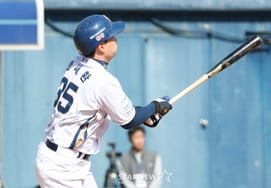 [Фото] Хан Джэ Хван '1 см шляпа'