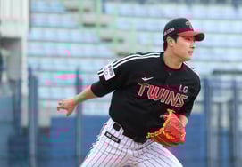 [Photo] Lee Jung Yong's "Fast defense, too."