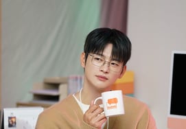 Chàng trai đeo kính Seo In Guk, tôi đã nói là tôi tin mà! [★FOCUS]