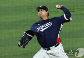 →柳贤振在第一局中失3分提前下场:事实上，国足最后出场已经结束